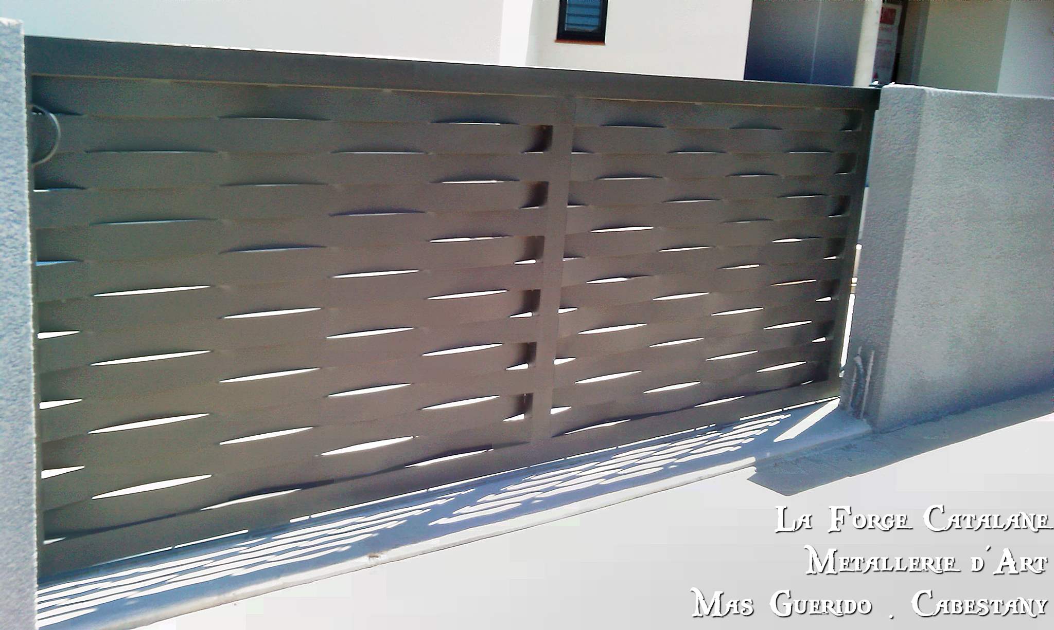 portail coulissant vanerie sans tube forge catalane.jpg